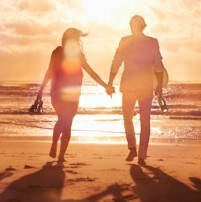 couple-on-beach