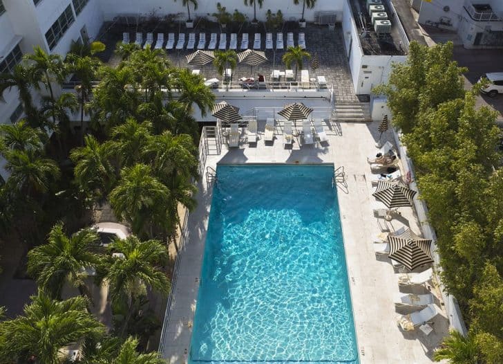 AlbionHotelPool