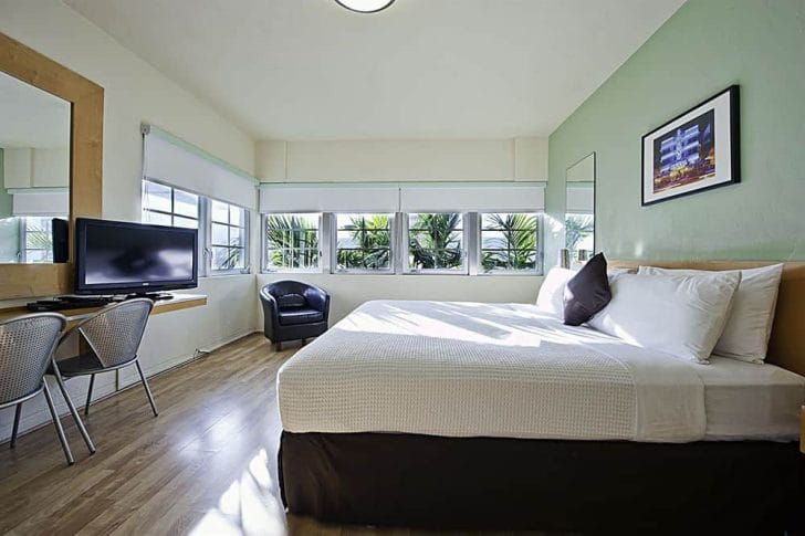 KentHotelRoom