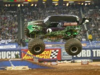 monster-jam-grave-digger.jpg