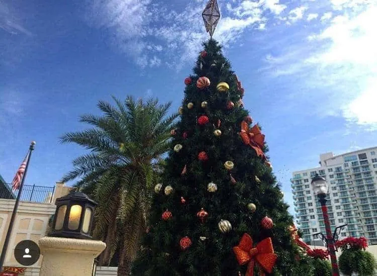 Miami mall hours: Shopping times during Christmas Eve, Christmas