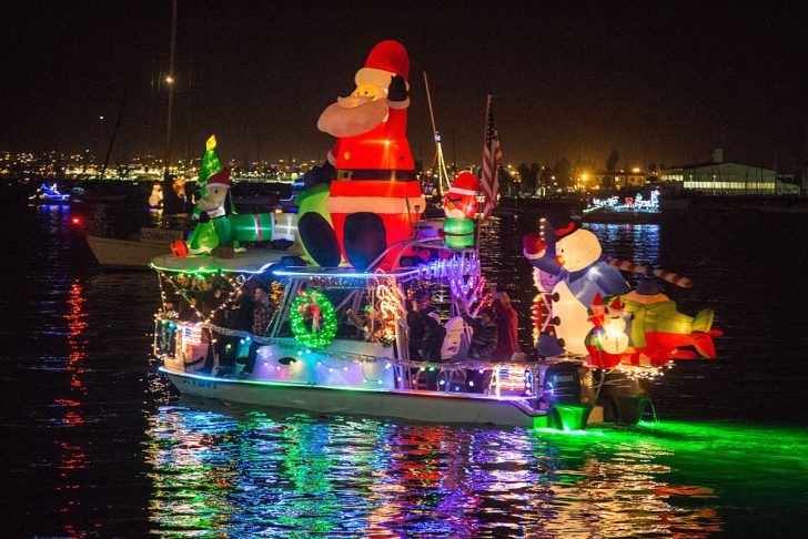 Holiday Boat Parade / photo credit: Tony Webster