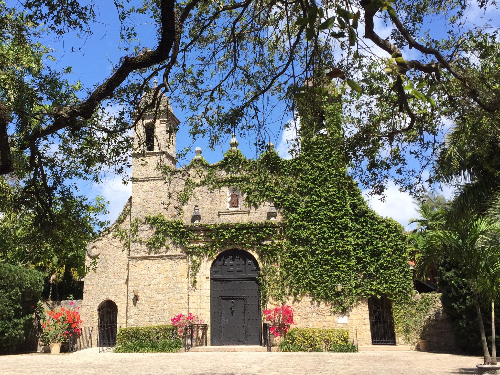 Touring vintage Miami's historic buildings