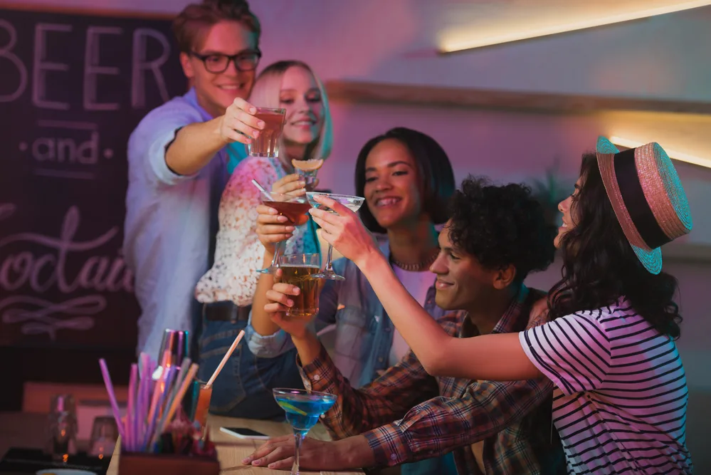 Play trivia at restaurants, bars & other venues in Broward