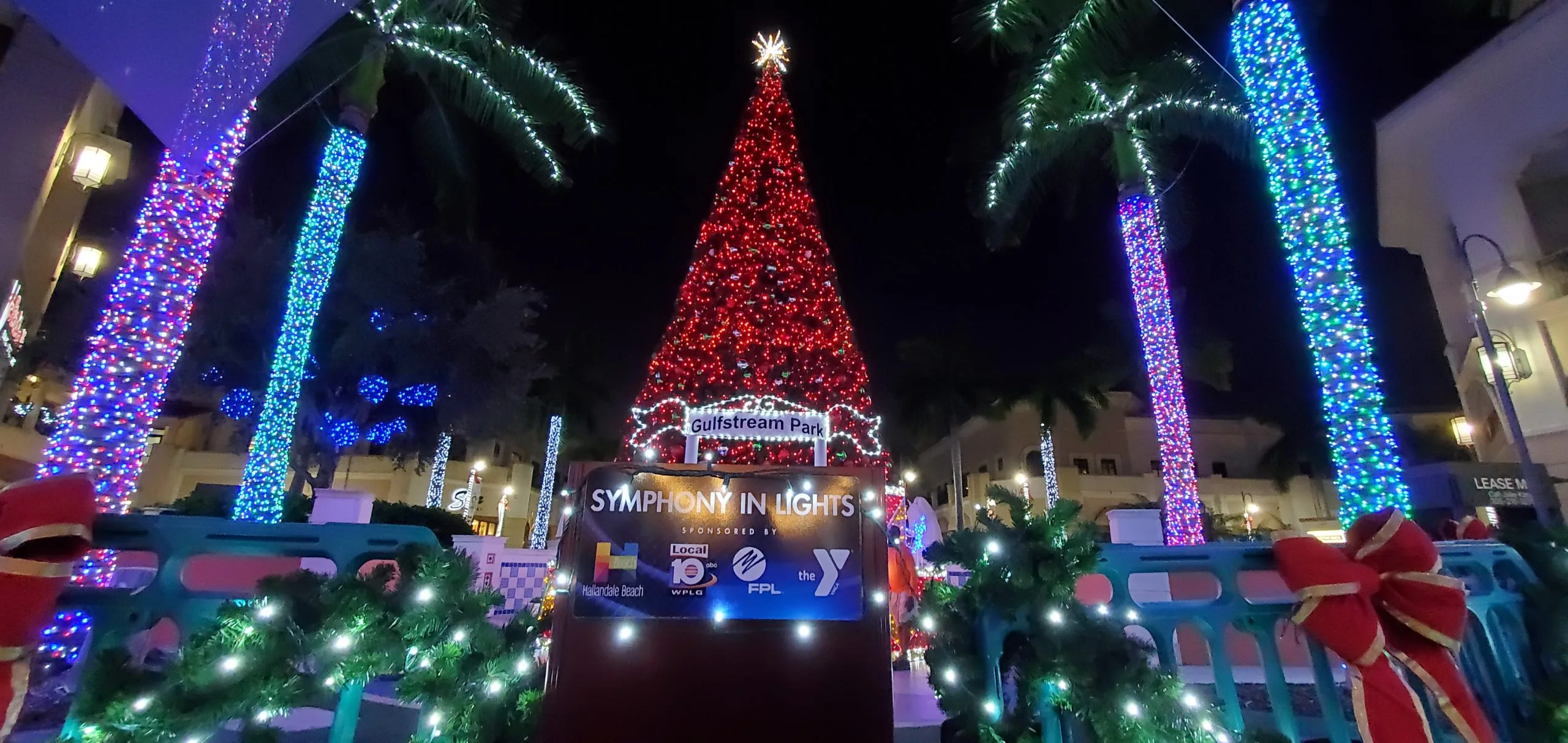 Where to see holiday lights in Broward, updated and with map