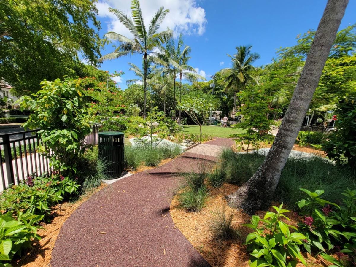 Stroll this free floral park in Coral Gables