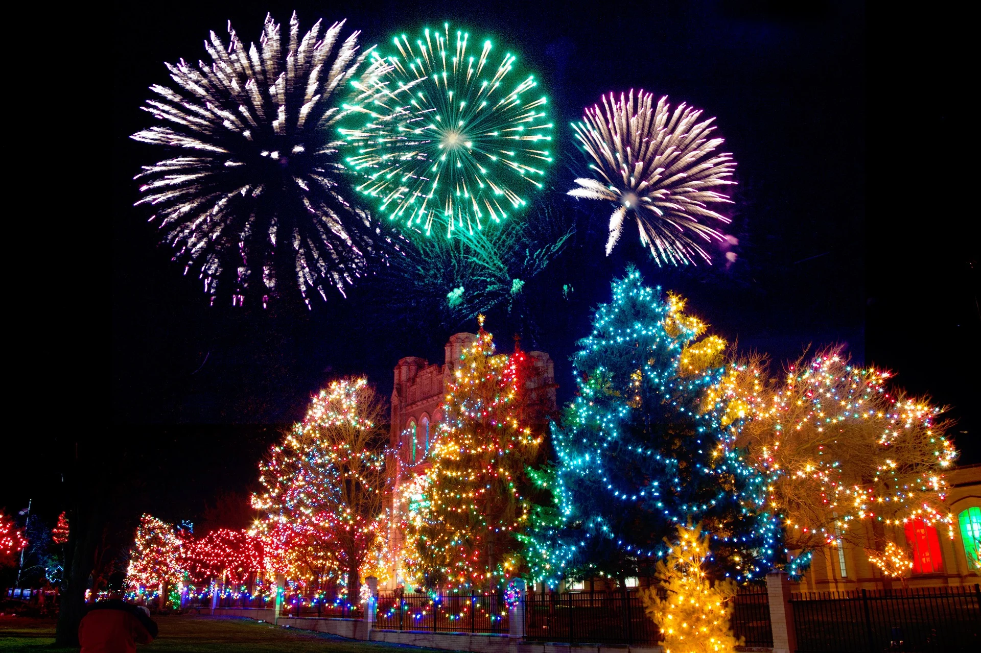 Where to see holiday lights in Miami-Dade, with map