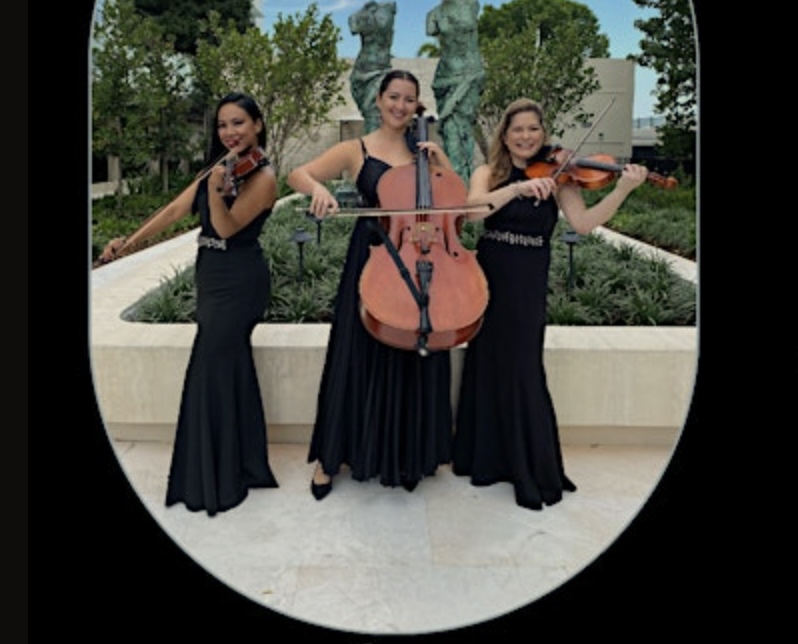 Free outdoor music at The Plaza Coral Gables