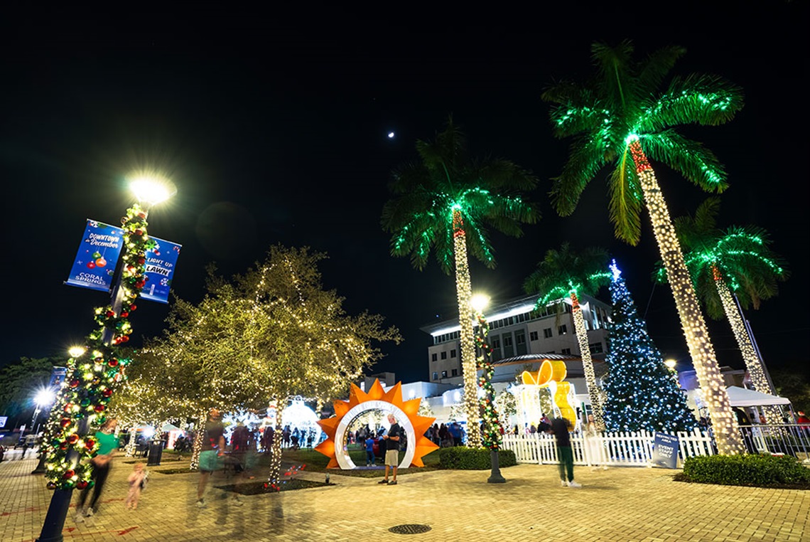 Dancing lights and festive displays in Coral Springs