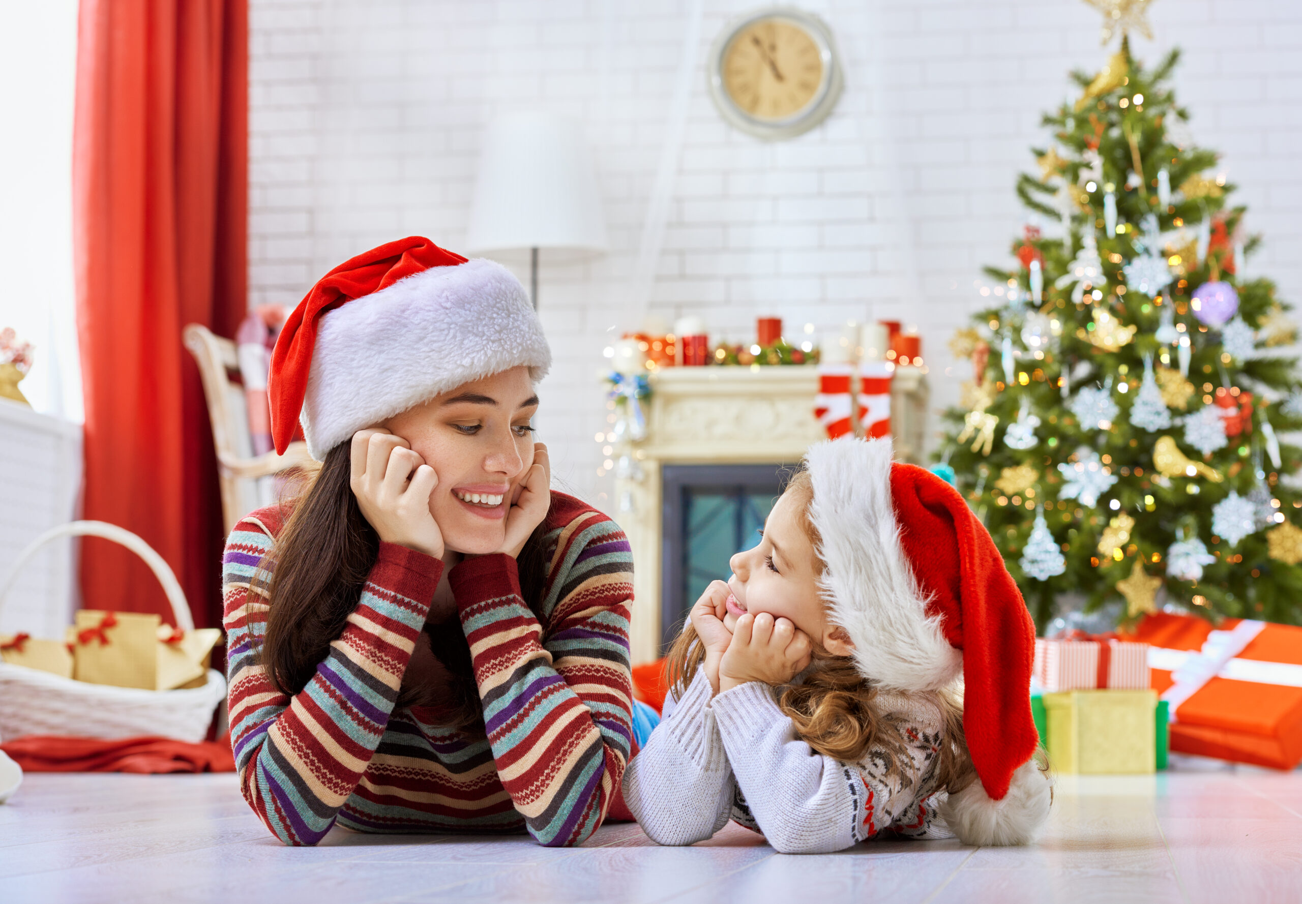 Free photo shoots & photo ops for holidays at Broward libraries