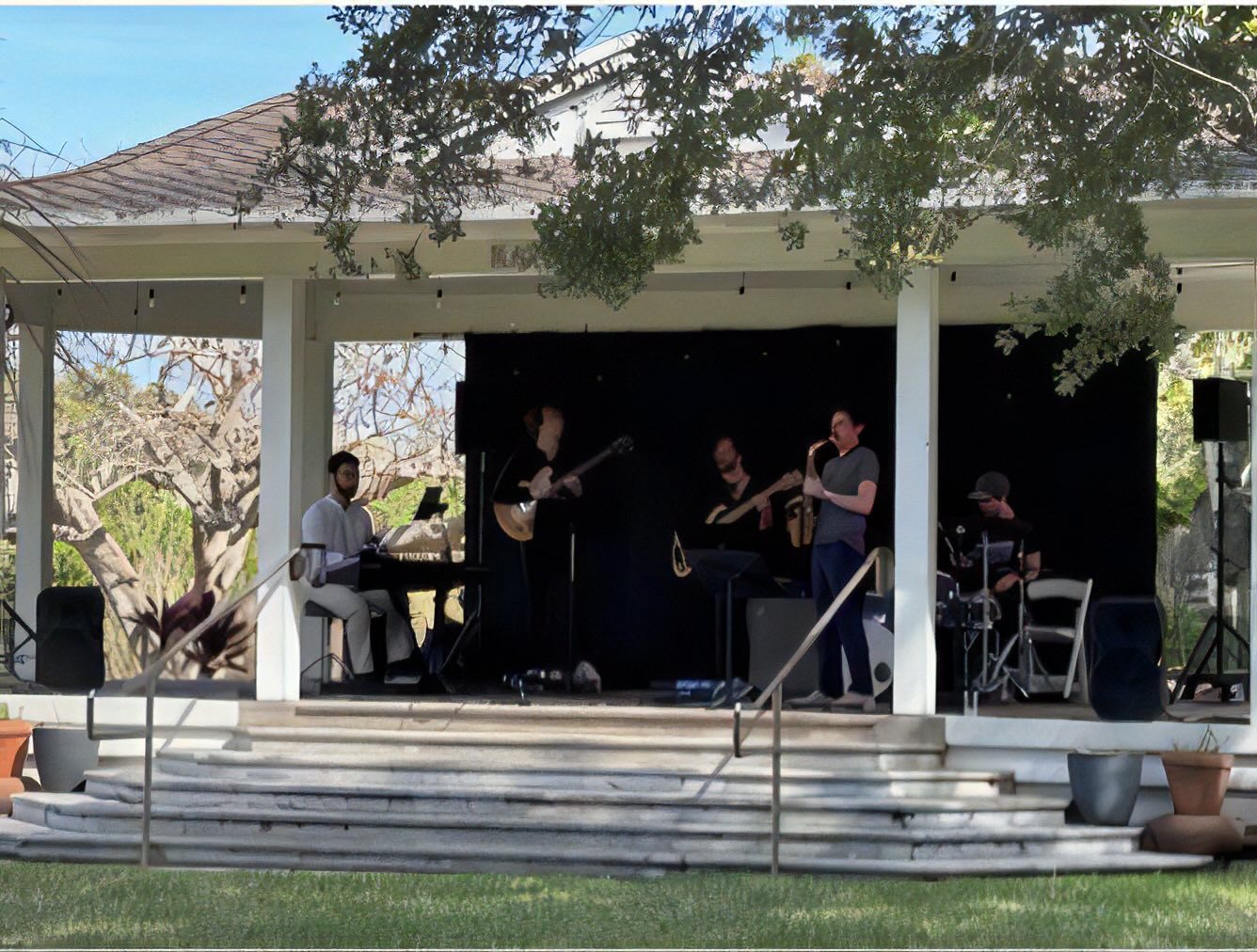 Free concert series, Sunday afternoons in March, Pinecrest