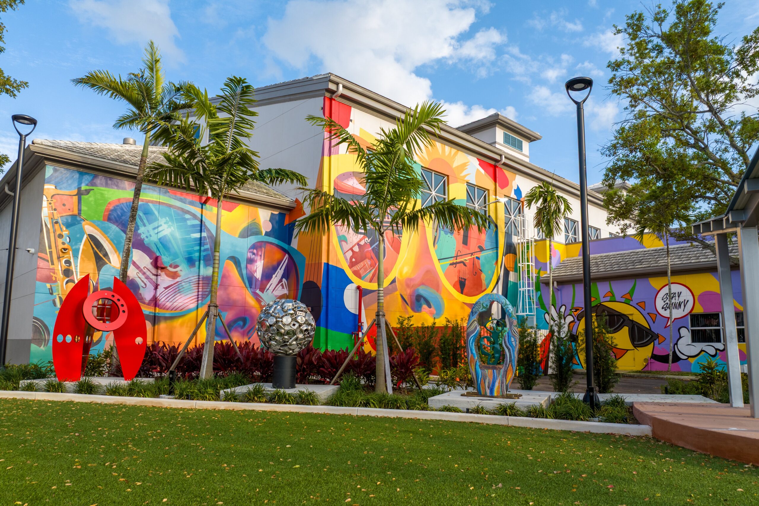 Free outdoor art displays, fitness programs & events at Village Plaza in Sunrise