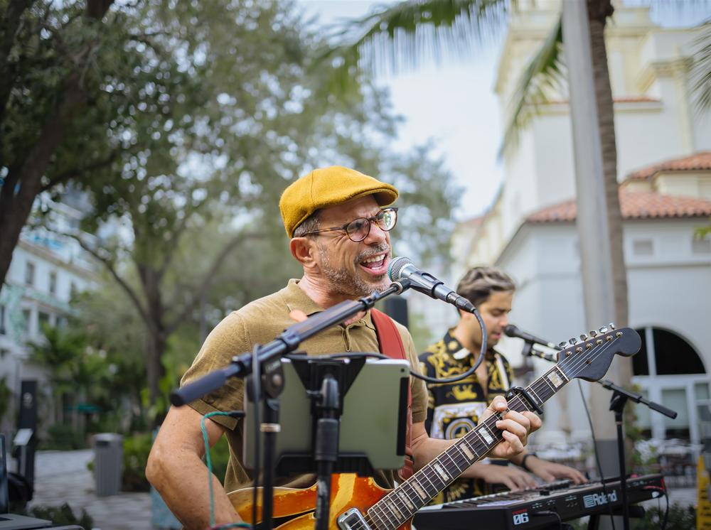 Free: Live music on The Lawn at CityPlace, through Jan. 4