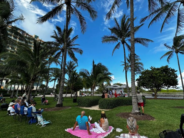 Free Ocean Drive Promenade Music Services