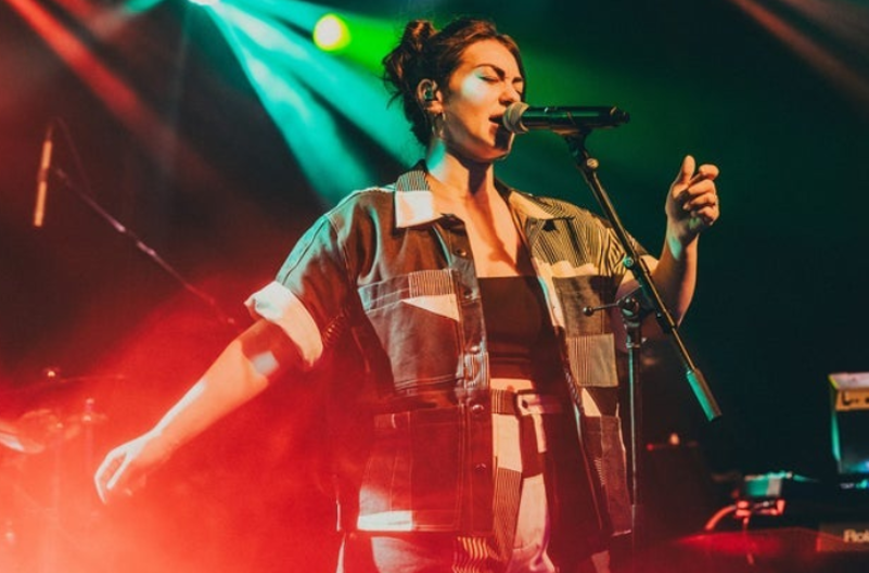 Island vibes: Groove to featured bands at park in downtown Hollywood & it's free